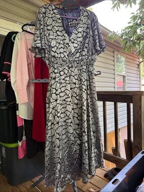 NWT Womens Dress Large by Angie silver shiny stone print on black background